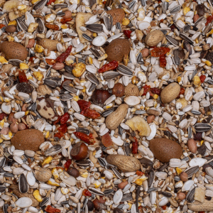Deli Nature 26 Exquisit Nuts, Храна за големи папагали с белени ядки, 15 кг